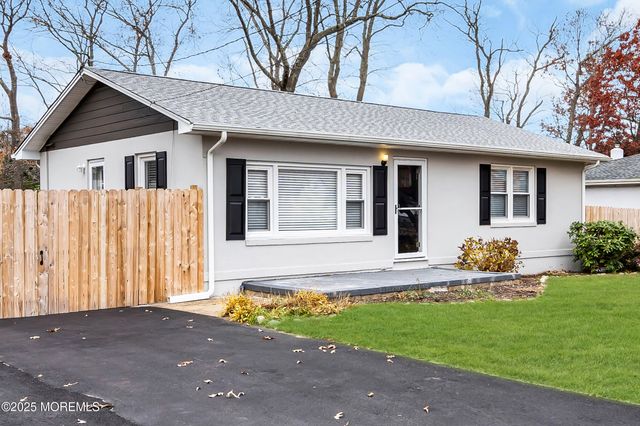 918 Briar Avenue, Toms River, NJ 08753