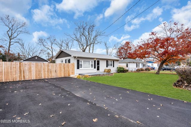 918 Briar Avenue, Toms River, NJ 08753