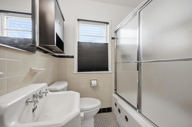 2022 Sheridan Avenue N, Minneapolis, MN 55411