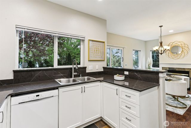 441 S 51st Court, Renton, WA 98055