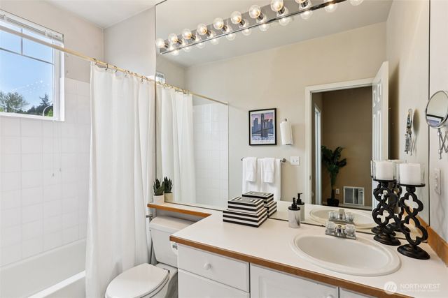 441 S 51st Court, Renton, WA 98055