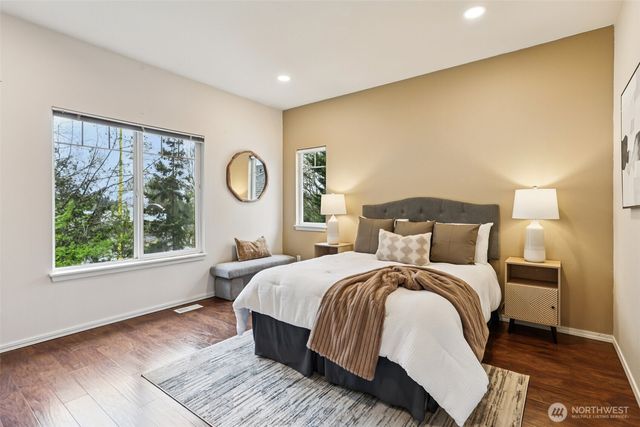 441 S 51st Court, Renton, WA 98055