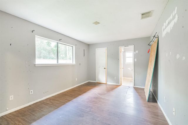 2718 Tinechester Drive, Houston, TX 77339
