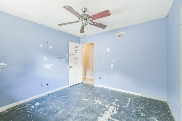 2718 Tinechester Drive, Houston, TX 77339