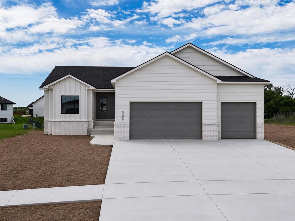 5457 N St. Paul St., Wichita, KS 67204