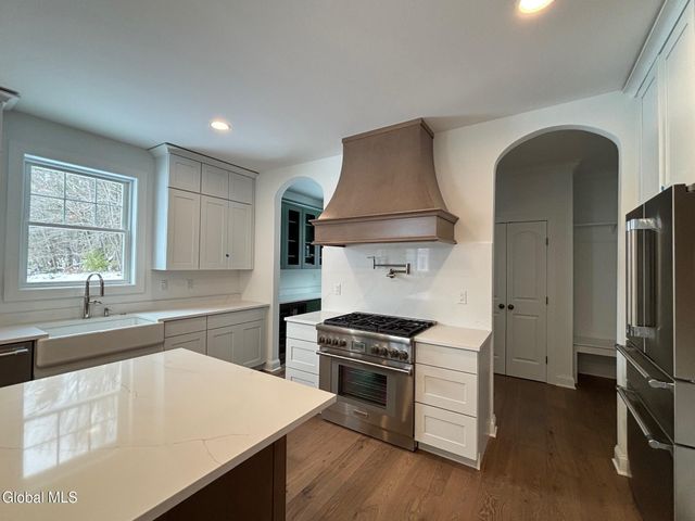 14 Brookhaven Court, Wilton, NY 12866