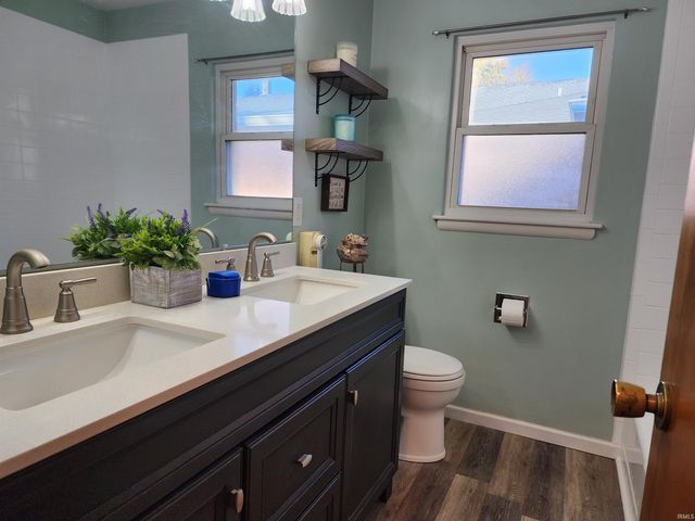 2131 W Iowa Street, Evansville, IN 47712