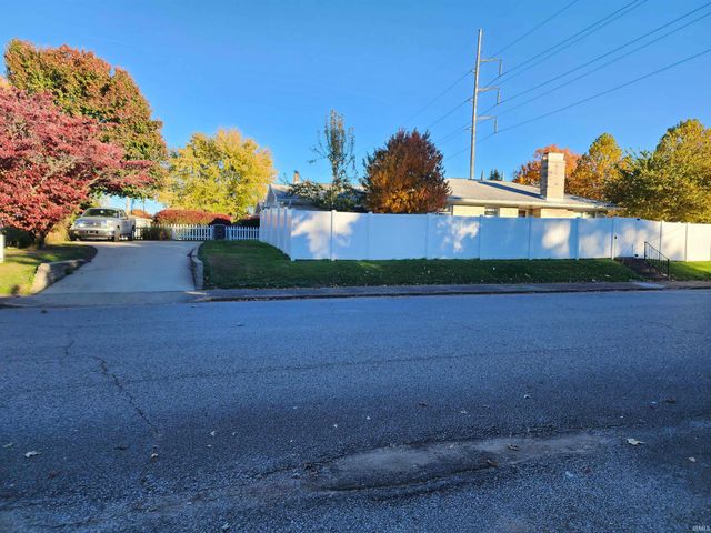 2131 W Iowa Street, Evansville, IN 47712