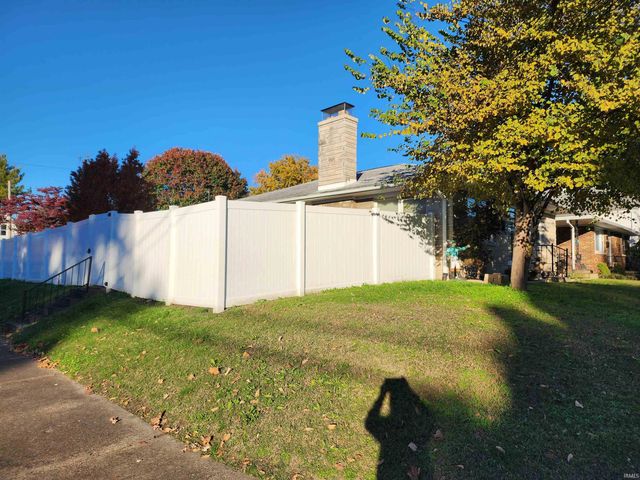2131 W Iowa Street, Evansville, IN 47712