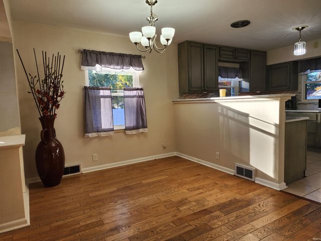 2131 W Iowa Street, Evansville, IN 47712