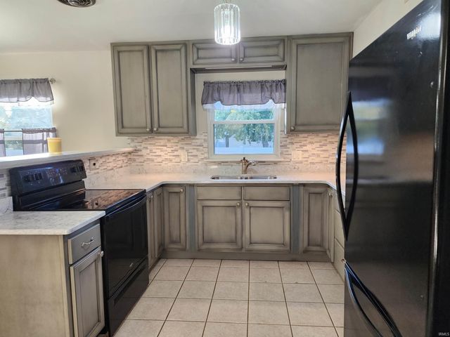 2131 W Iowa Street, Evansville, IN 47712