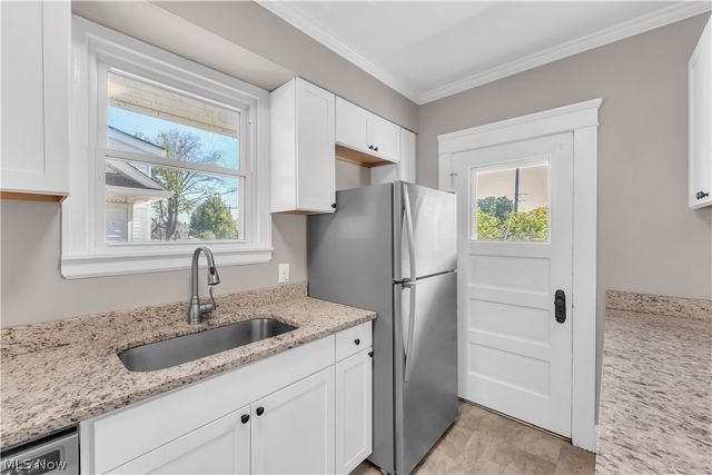 1631 Waterbury Road, Lakewood, OH 44107