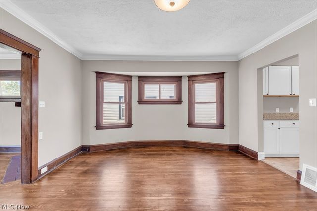 1631 Waterbury Road, Lakewood, OH 44107