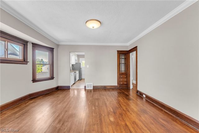 1631 Waterbury Road, Lakewood, OH 44107