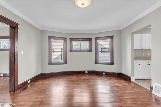 1631 Waterbury Road, Lakewood, OH 44107