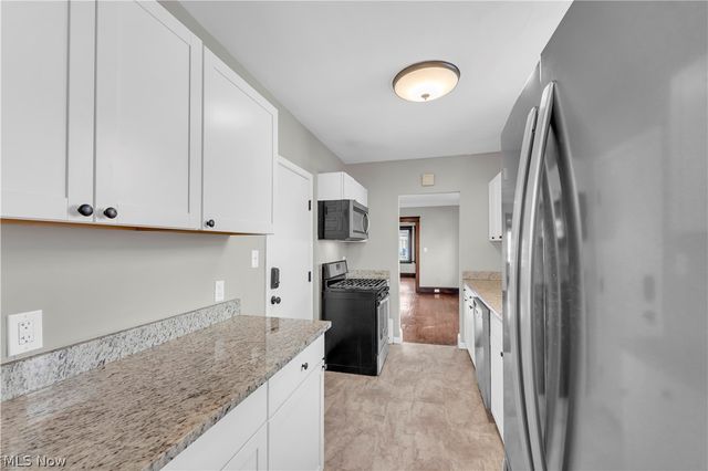 1631 Waterbury Road, Lakewood, OH 44107