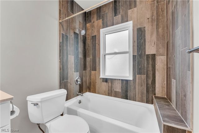 1631 Waterbury Road, Lakewood, OH 44107