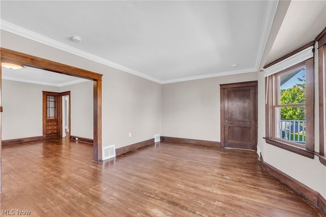 1631 Waterbury Road, Lakewood, OH 44107