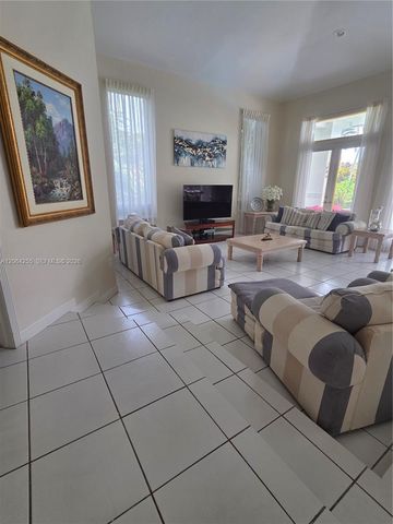 8235 SW 85th Ter, Miami, FL 33143
