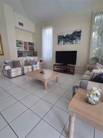 8235 SW 85th Ter, Miami, FL 33143