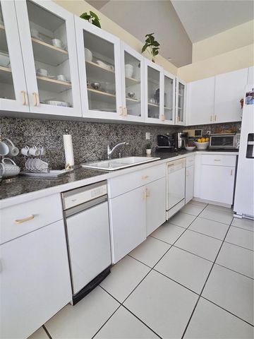 8235 SW 85th Ter, Miami, FL 33143