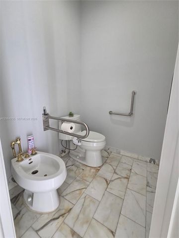 8235 SW 85th Ter, Miami, FL 33143