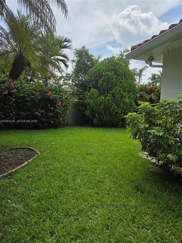 8235 SW 85th Ter, Miami, FL 33143