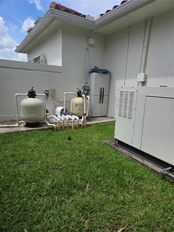 8235 SW 85th Ter, Miami, FL 33143