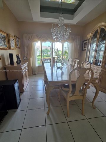 8235 SW 85th Ter, Miami, FL 33143