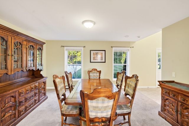 36 Mcintyre Rd, Oxford, MA 01537