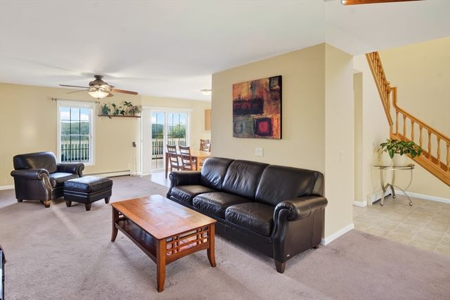 36 Mcintyre Rd, Oxford, MA 01537