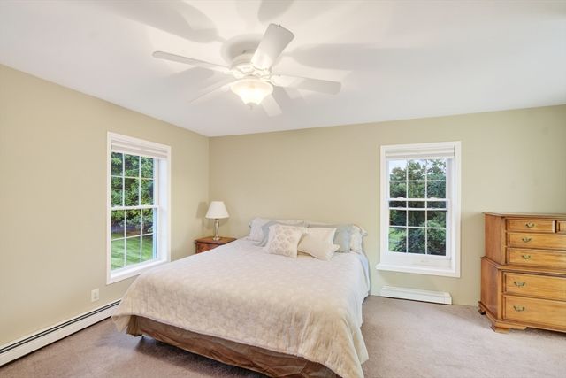 36 Mcintyre Rd, Oxford, MA 01537