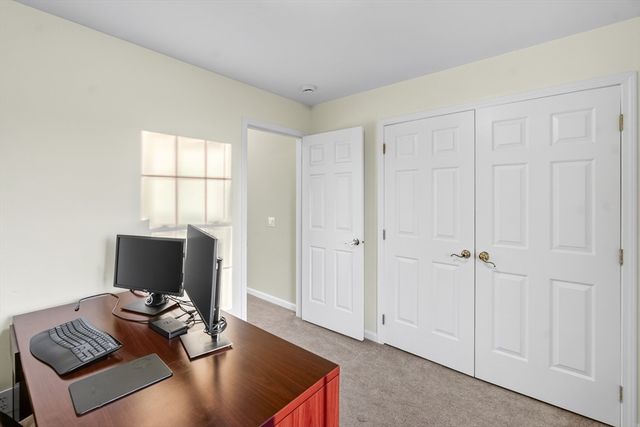 36 Mcintyre Rd, Oxford, MA 01537