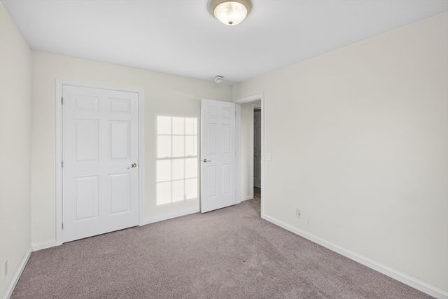36 Mcintyre Rd, Oxford, MA 01537