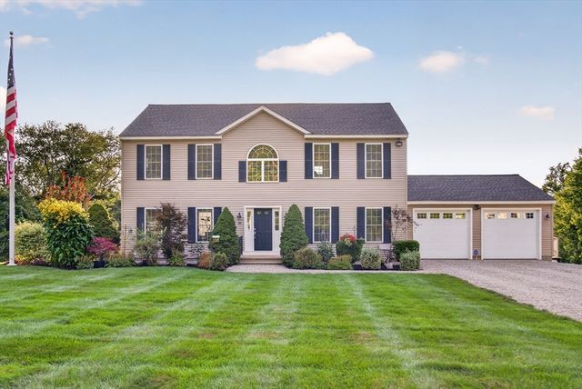 36 Mcintyre Rd, Oxford, MA 01537