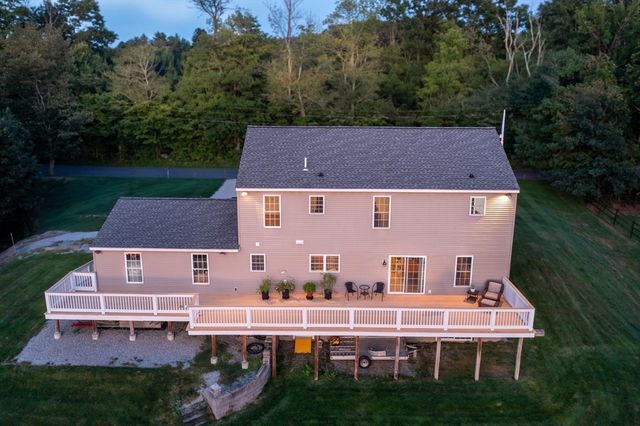 36 Mcintyre Rd, Oxford, MA 01537