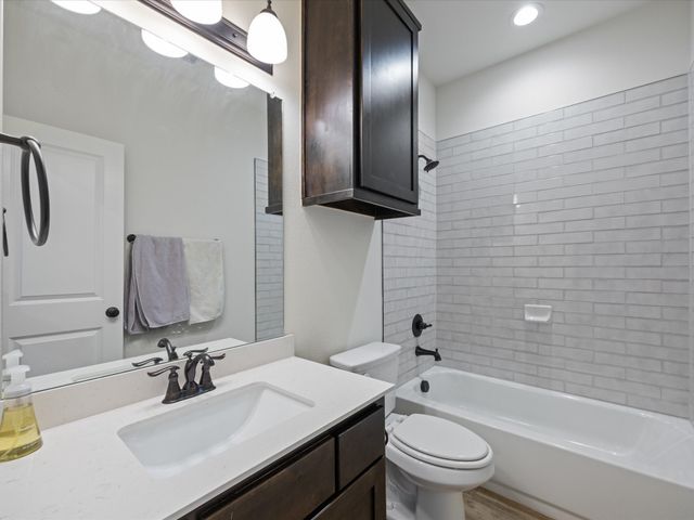 431 Tristin Lane, Waxahachie, TX 75167