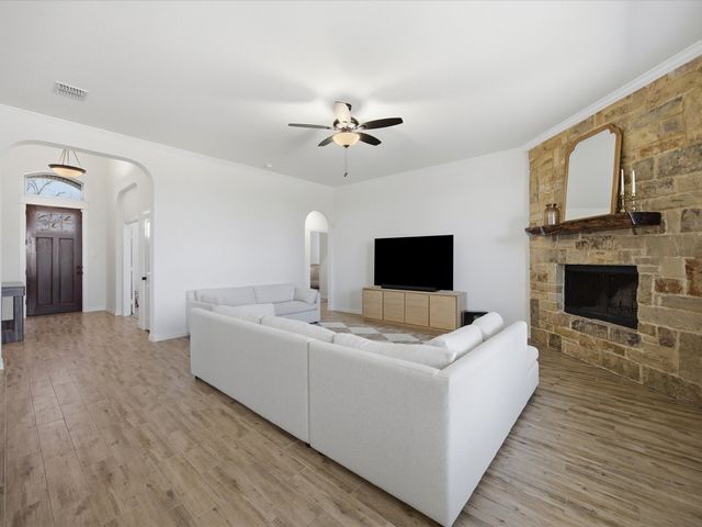 431 Tristin Lane, Waxahachie, TX 75167