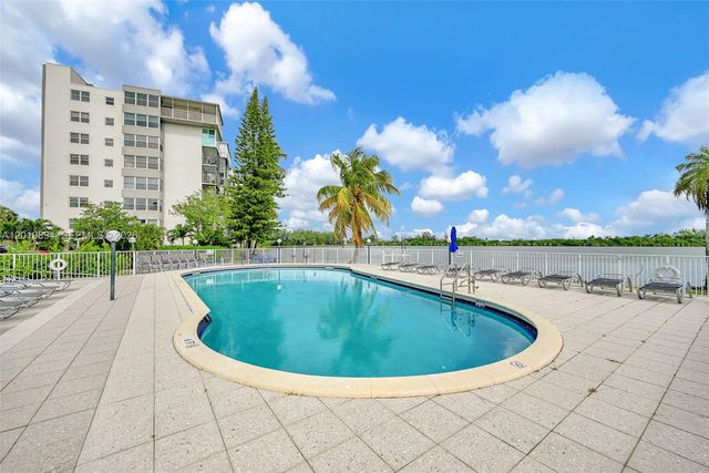 1075 NE Miami Gardens Dr 408, Miami, FL 33179