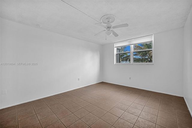 1075 NE Miami Gardens Dr 408, Miami, FL 33179