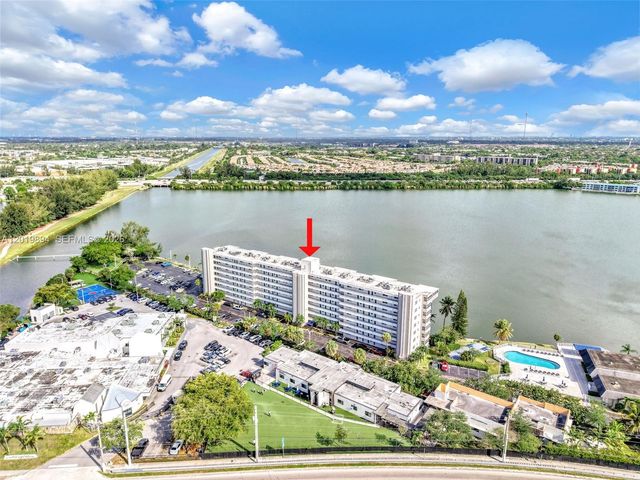 1075 NE Miami Gardens Dr 408, Miami, FL 33179