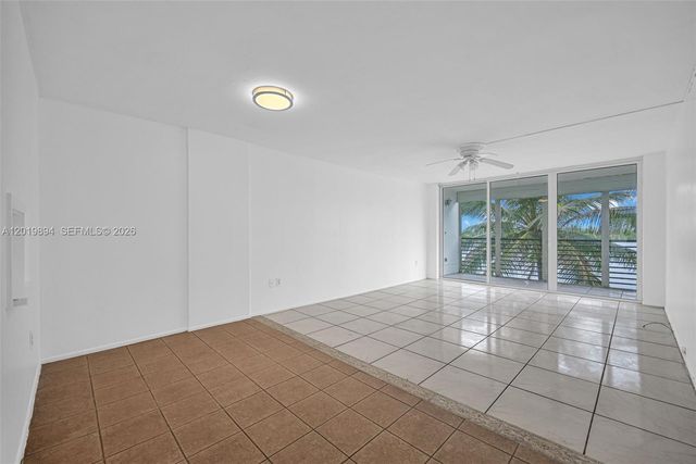 1075 NE Miami Gardens Dr 408, Miami, FL 33179