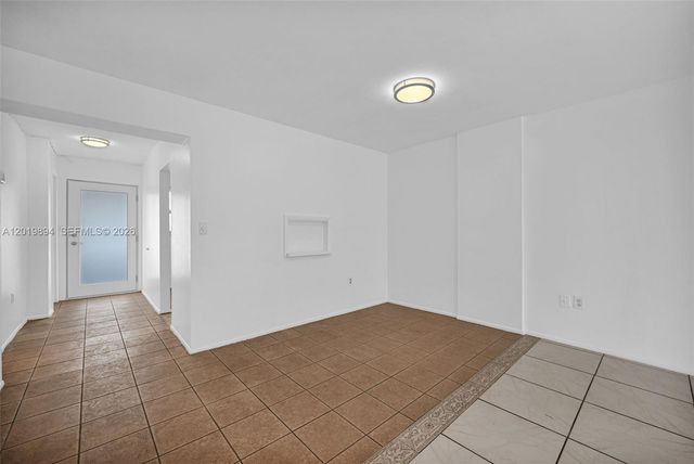 1075 NE Miami Gardens Dr 408, Miami, FL 33179