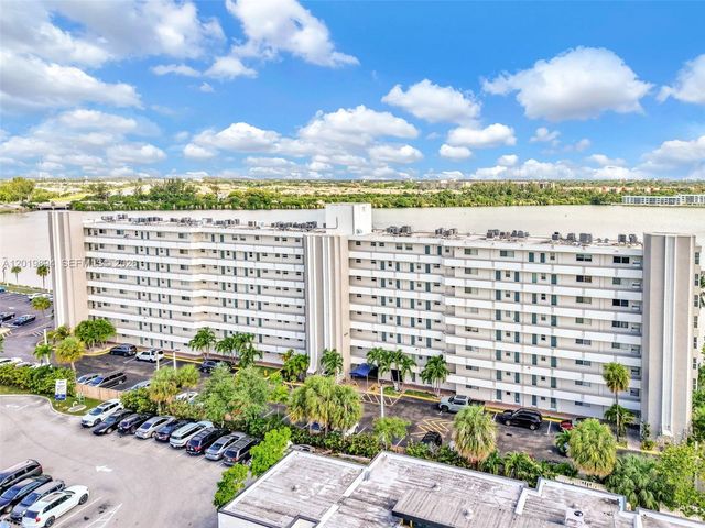 1075 NE Miami Gardens Dr 408, Miami, FL 33179