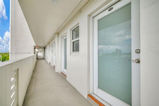 1075 NE Miami Gardens Dr 408, Miami, FL 33179