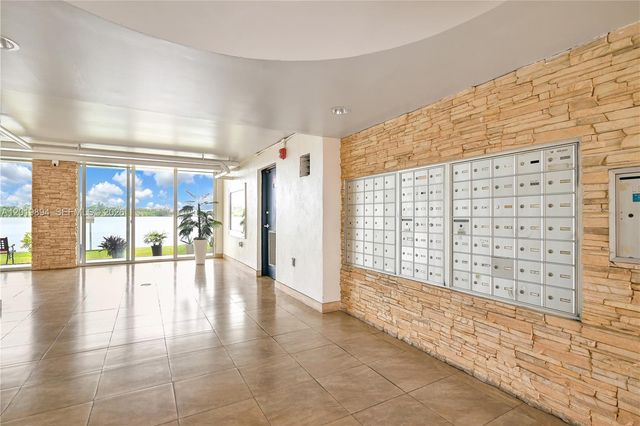 1075 NE Miami Gardens Dr 408, Miami, FL 33179