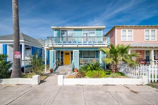 1414 Avenue N 1/2 Street, Galveston, TX 77550