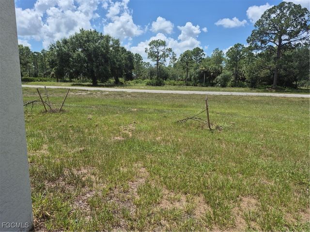 7045 Brazil CIR, Labelle, FL 33935