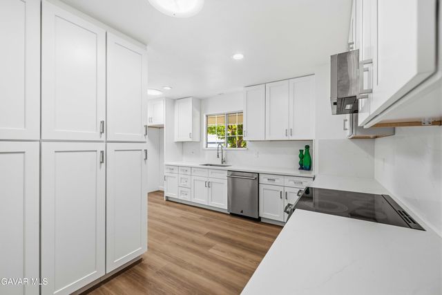 16615 Tupper Street, North Hills, CA 91343