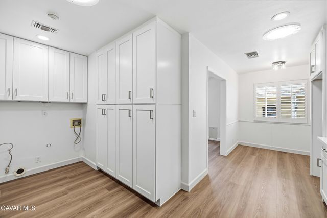 16615 Tupper Street, North Hills, CA 91343